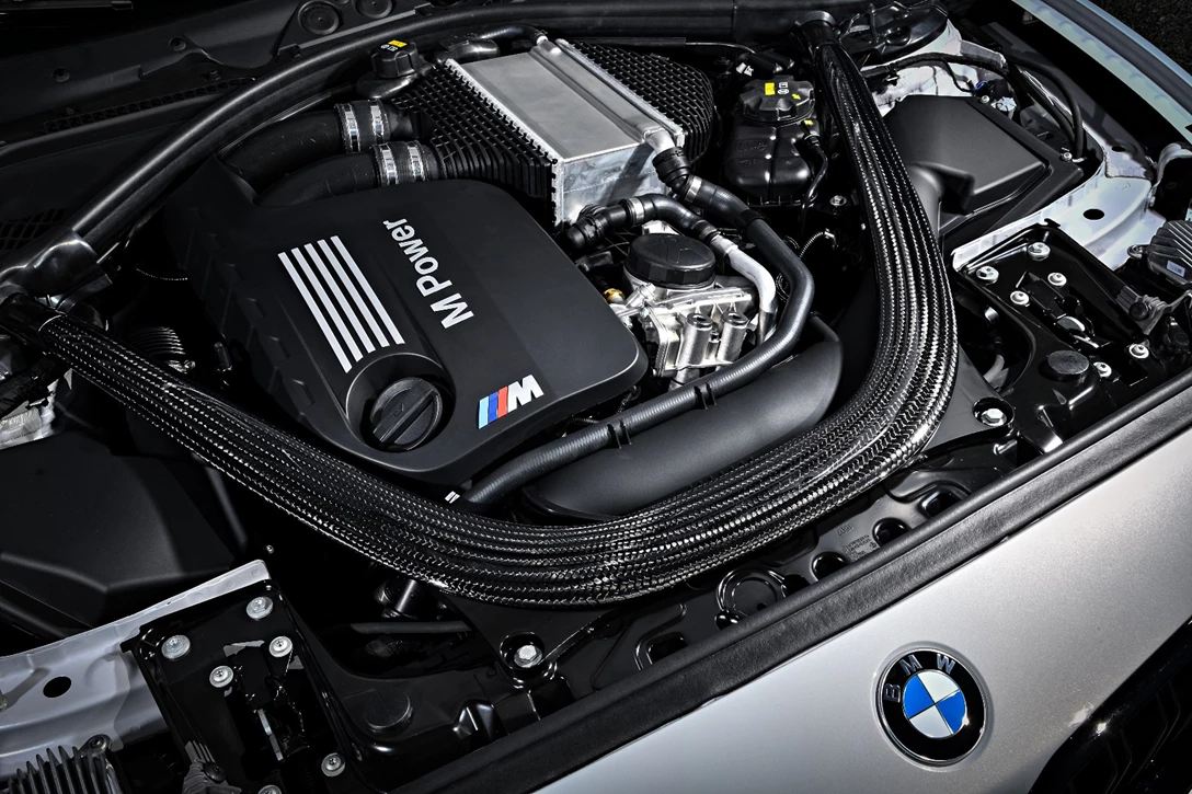 1594372-P90298682_highRes_the-new-bmw-m2-compe.jpg