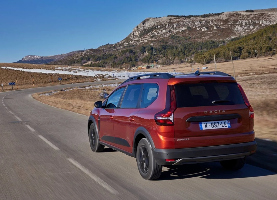 1699708-Dacia-Jogger-2024-03.jpg
