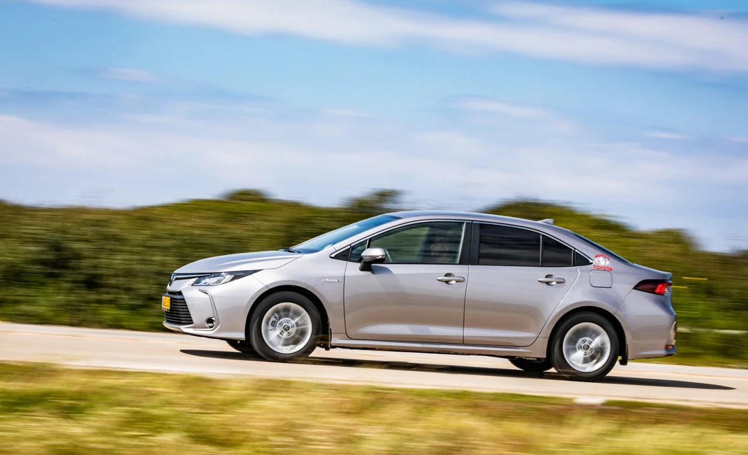 1614006-טויוטה קורולה 1 (8).jpg