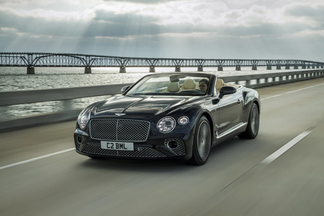 1614092-Bentley Continental GT Convertible V8 1.jpg