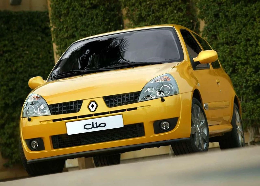 1677217-Renault-Clio_Renault_Sport_2.0_16V-2004-1280-04.jpg