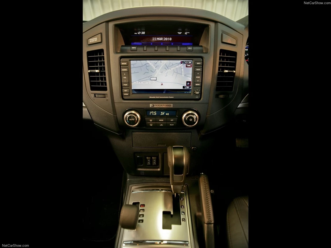 1658760-Mitsubishi-Shogun 7.jpg