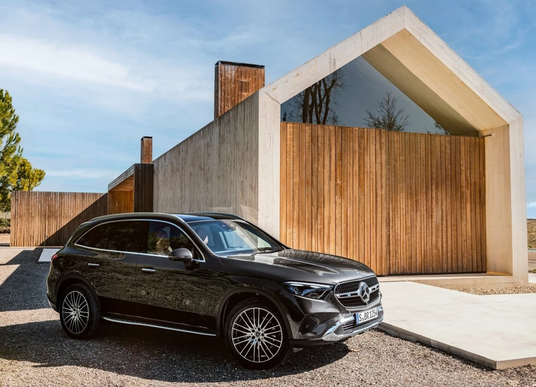 1674780-Mercedes-Benz-GLC-2023-01.jpg