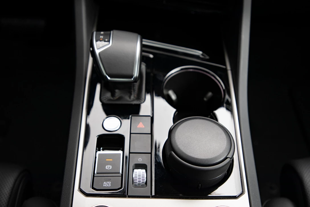 1611487-פולקסווגן טוארג - מבחן דרכים  (14).jpg