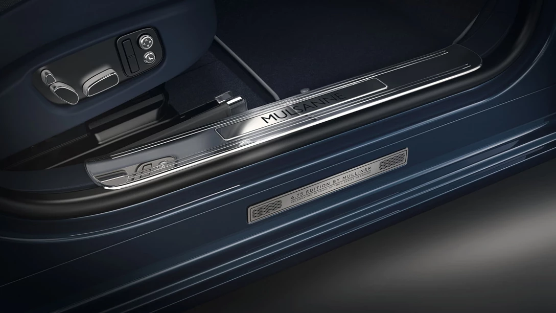 1628546-Mulsanne 675 Edition - 7, Treadplate.jpg