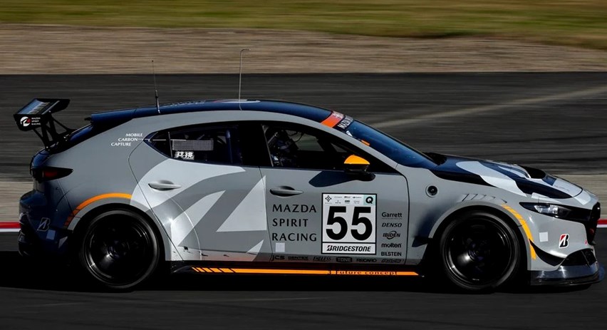 מאזדה 3 ניסיונית עם מערכת אחזור גזי פליטה