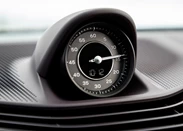 1703291-Porsche-Taycan-2024 (9).jpg