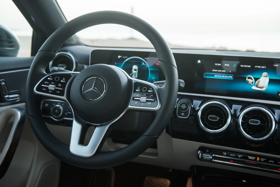 1614475-מרצדס A קלאס מבחן דרכים (10).jpg