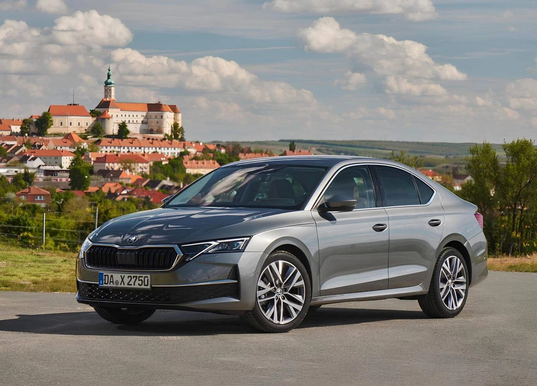 1706631-Skoda-Octavia-2025 (4).jpg