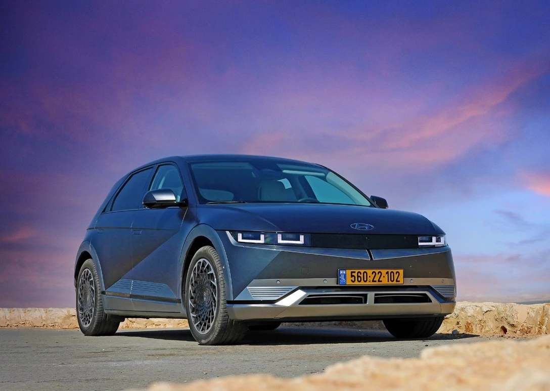 1673362-Hyundai-Ioniq_5-2023-01.jpg