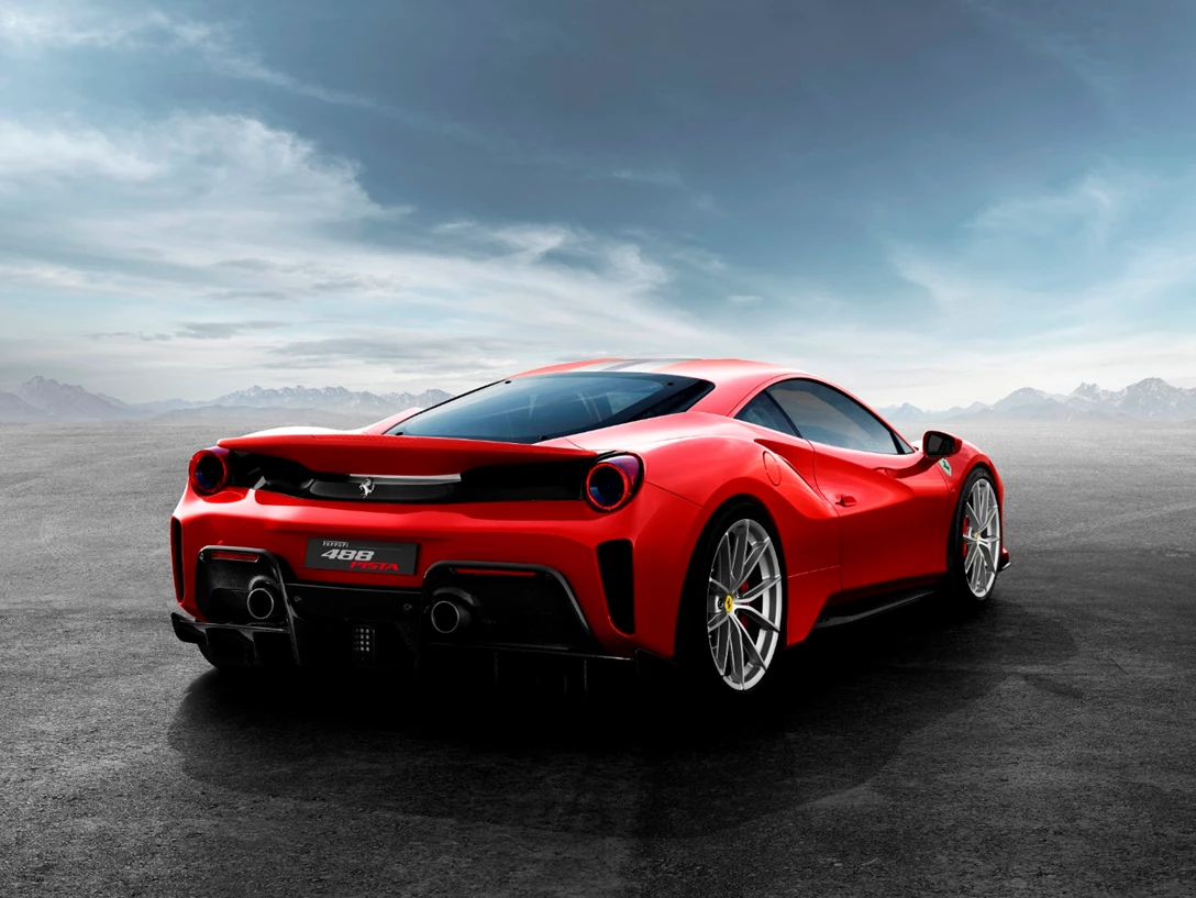1616471-Ferrari 488 Pista_5.jpg