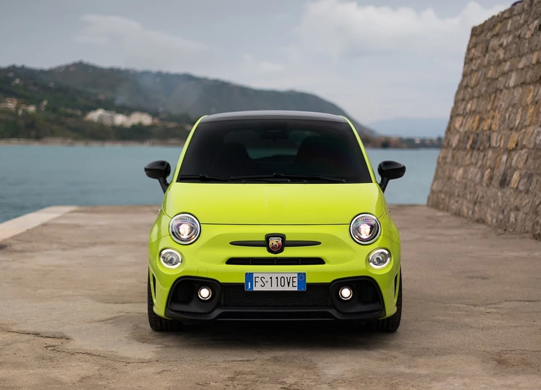1662240-Fiat-595_Abarth-2019-03.jpg