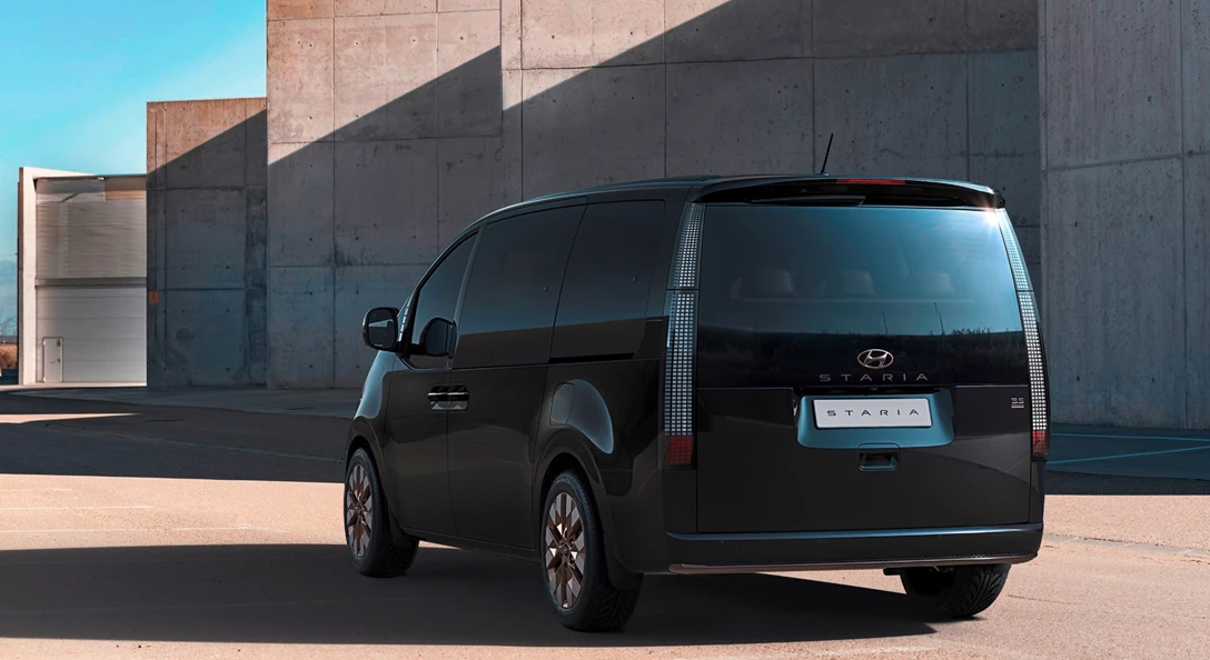 1653043-hyundai-staria-additional-design-details-02.jpg