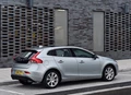 1663738-Volvo-V40-2019-02.jpg