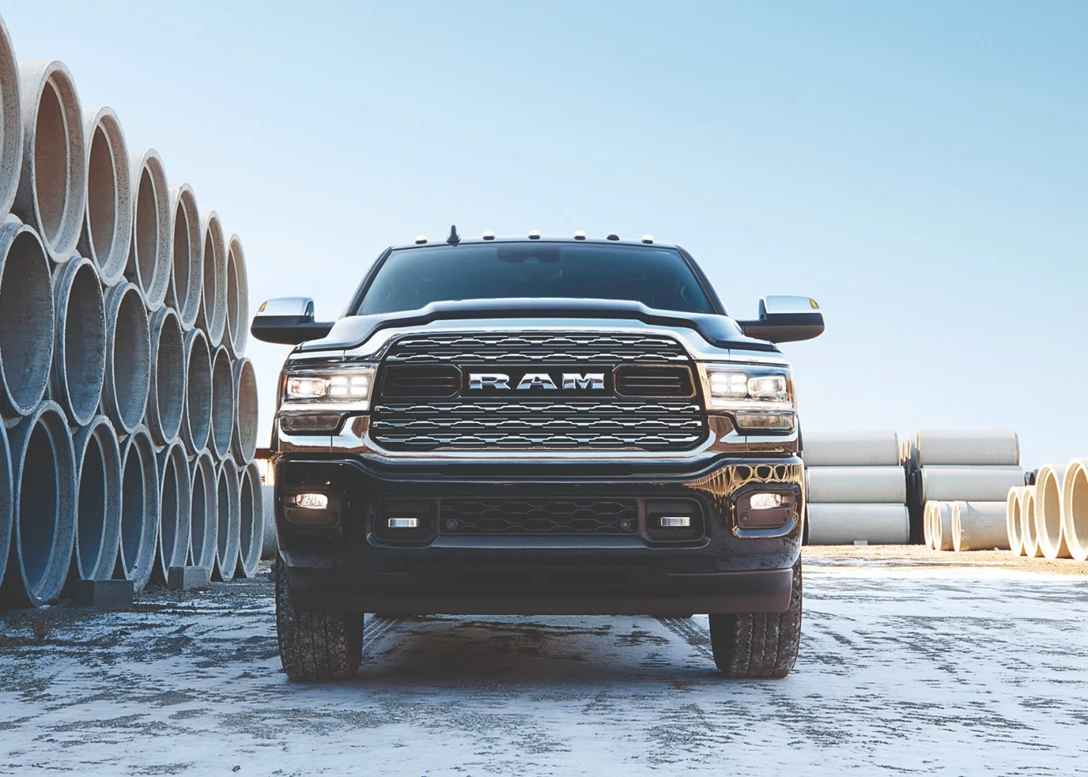 1685226-Ram-3500-2023-00.jpg