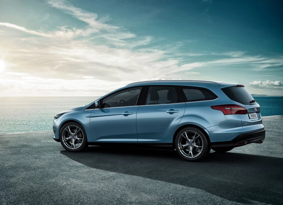 1648524-Ford-Focus-2017-07.jpg