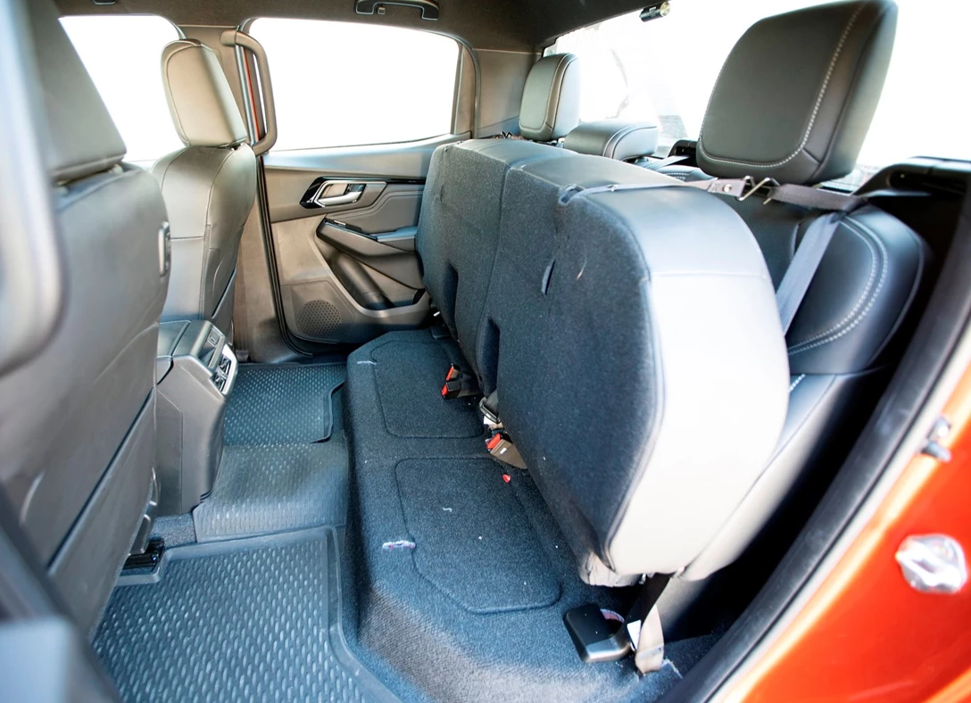 1662913-ISUZU D-MAX_2022-09.jpg