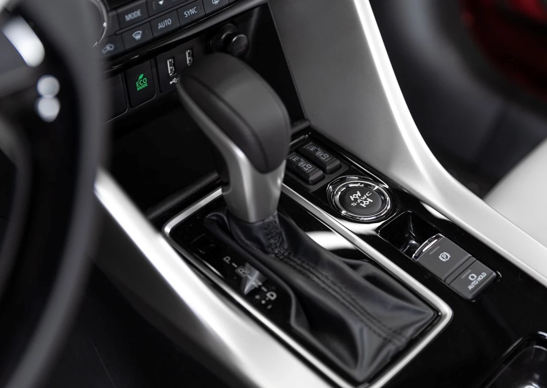 1690041-מיצובישי בורר רגיל.jpg