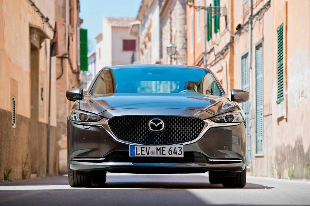 1619437-06_MALLORCA_2018_NEW_MAZDA6_STILL_SEDAN_hires.jpg
