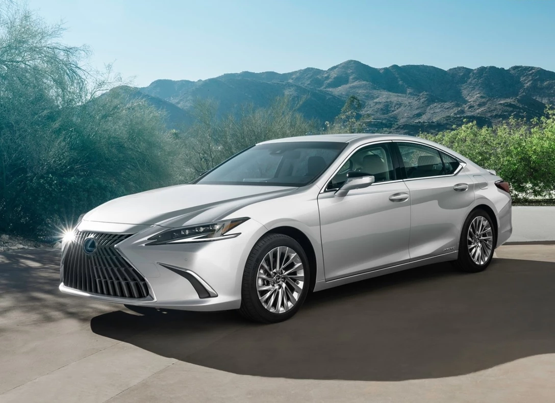 1650803-Lexus-ES-2022-04.jpg