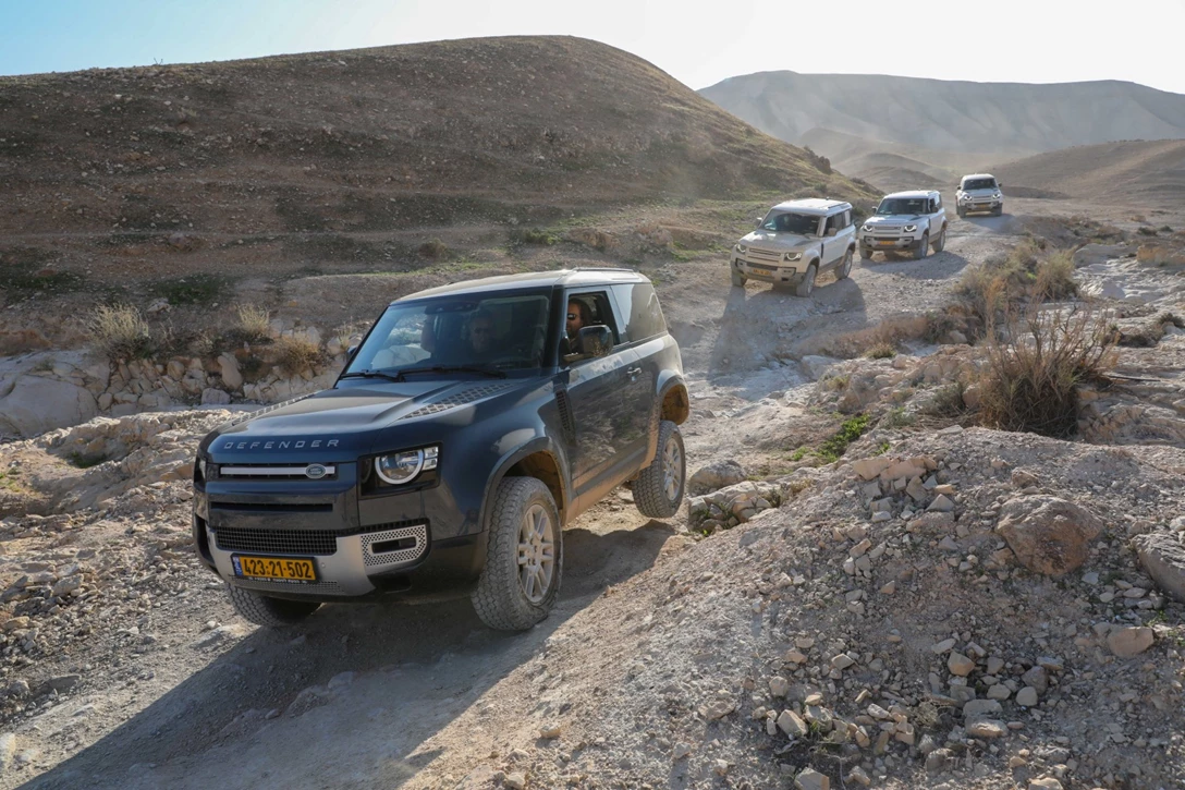 1640632-מסע לרגל השקת הדיפנדר הקצר בישראל, צילום רונן טופלברג (70).jpg