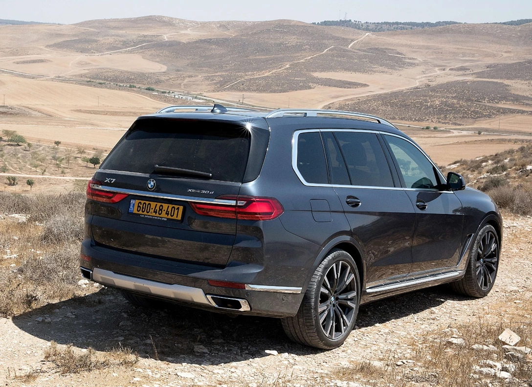 1661949-BMW-X7-Version-2022-03.jpg