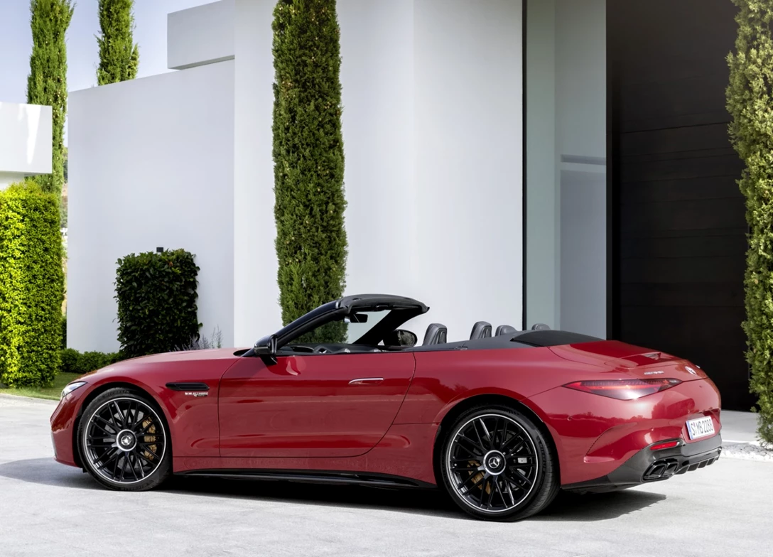 1684984-Mercedes-Benz-SL-AMG-2023-03.jpg