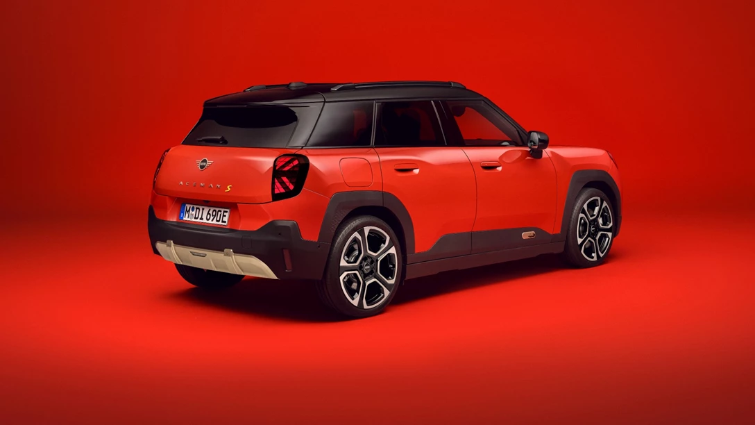 1696121-P90546747_highRes_the-new-mini-aceman--min.jpg