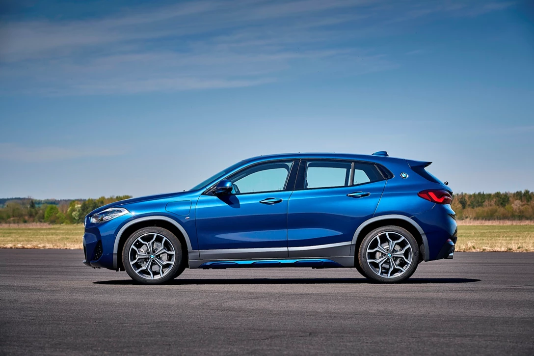 1634795-P90389827_highRes_the-new-bmw-x2-xdriv.jpg