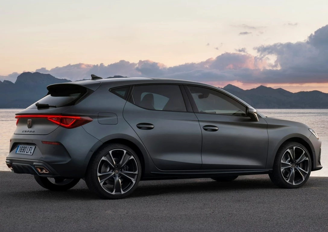 1657106-Seat-Cupra_Leon-2021-1600-0e.jpg