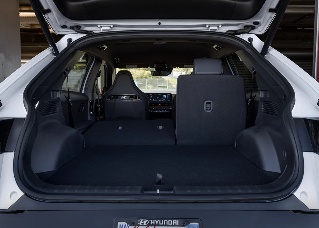 1701472-Hyundai-Ioniq_5N-2024-23-FL.jpg