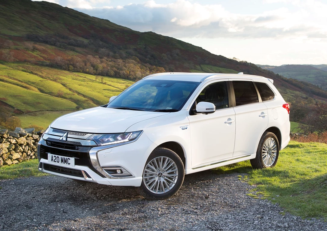1653313-Mitsubishi-Outlander_PHEV-2019-03.jpg