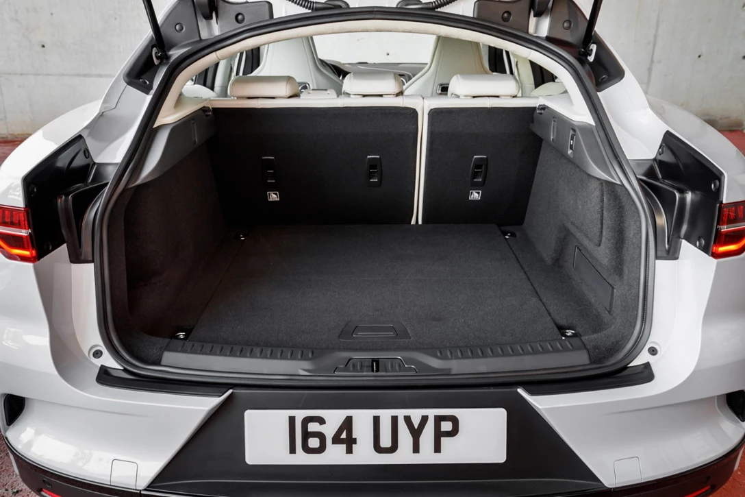 1603769-יגואר i פייס השקה עולמית (34).jpg