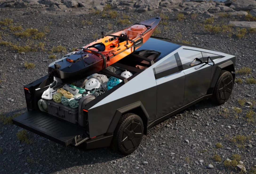 1690694-טסלה סייברטאק עם גלשנים.jpg