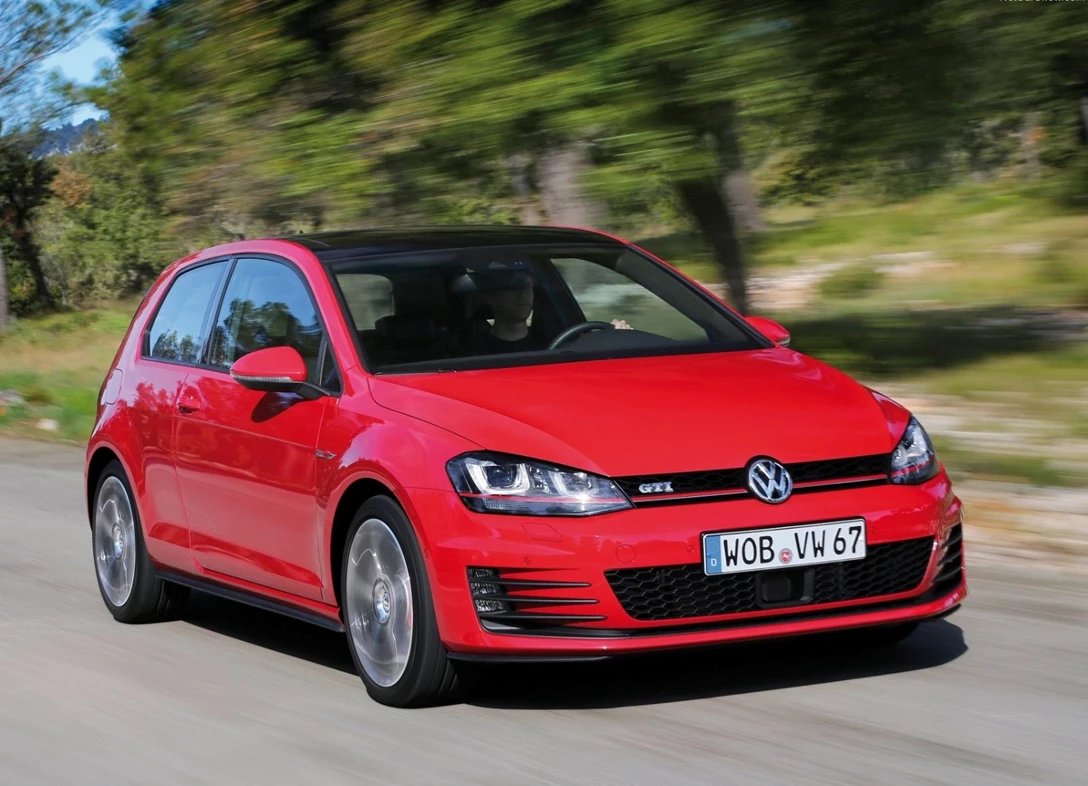 1670441-Volkswagen-Golf_GTI-2013-01.jpg
