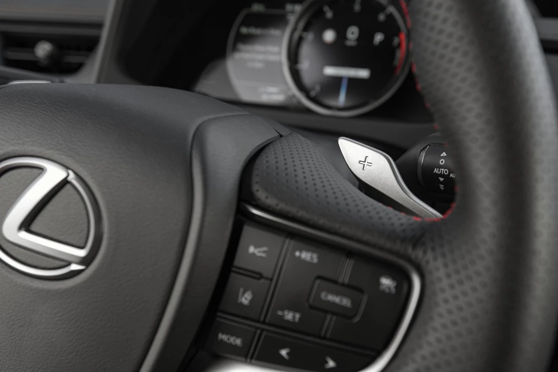 1602798-20-לקסוס UX השקה 2018 (10).jpg