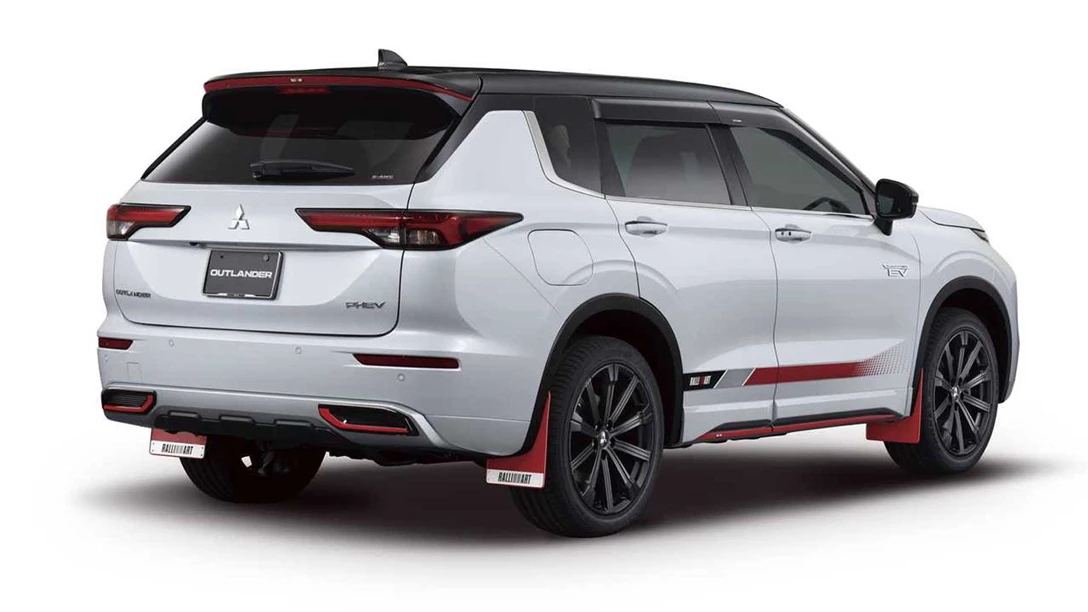 1682881-mitsubishi-outlander-ralliart-style (1).jpg