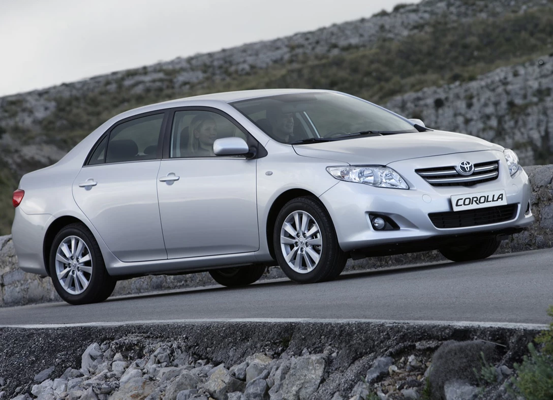 Toyota-Corolla-2008-2009-01.jpg