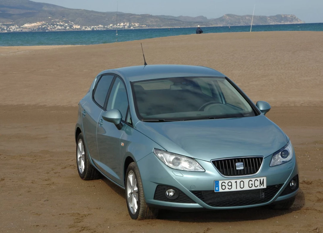 Seat-Ibiza-2009-2012-01.jpg