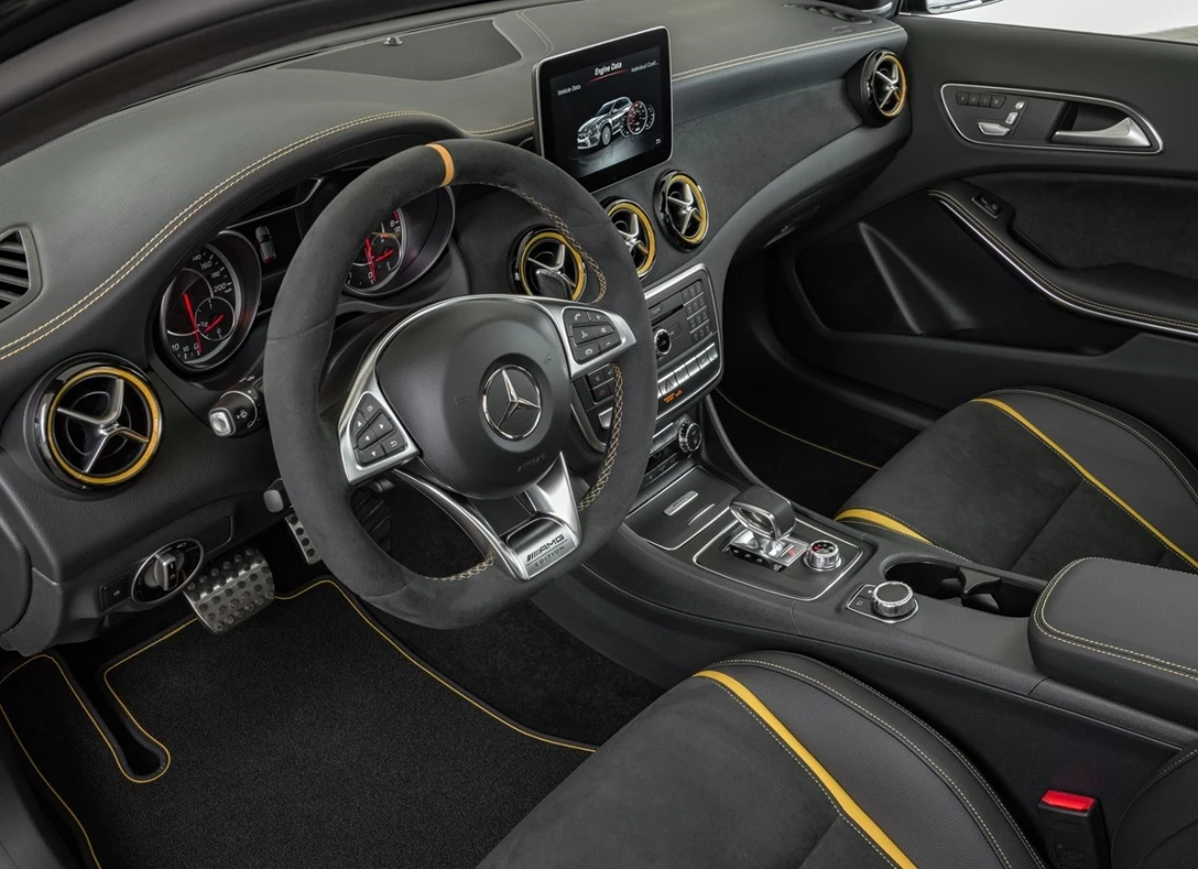 1648781-Mercedes-Benz-GLA-2018-08.jpg