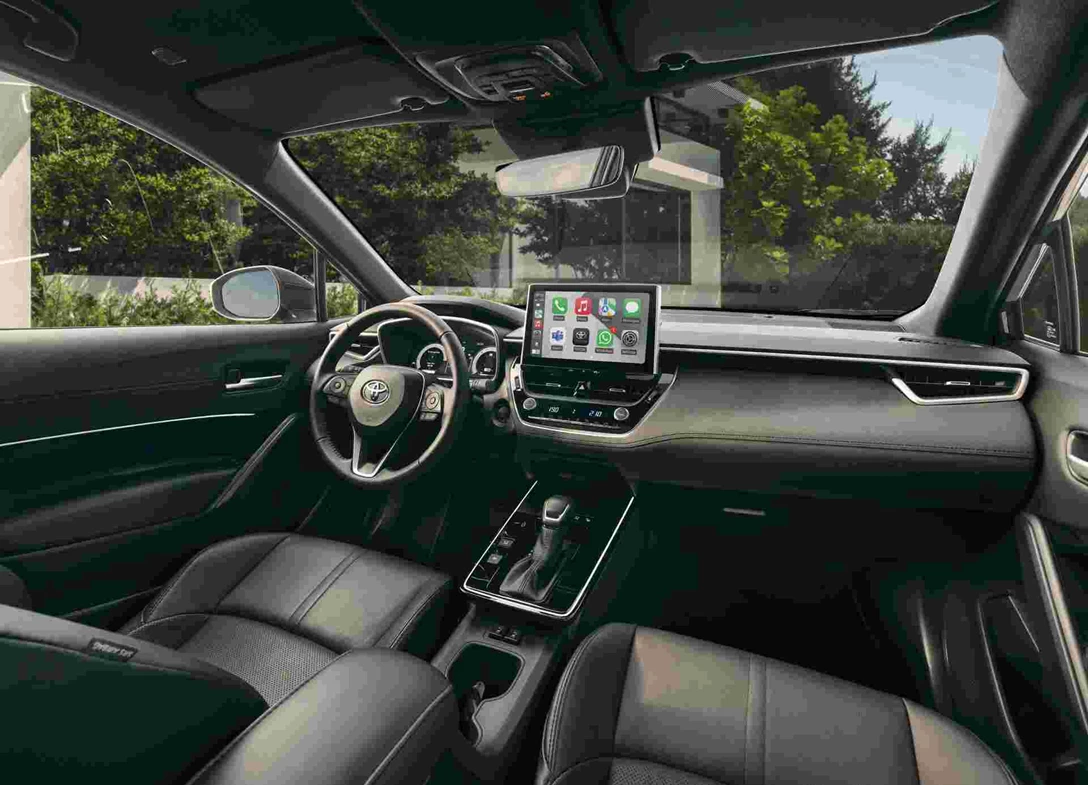 Toyota-Corolla-Cross-2025-05.jpg
