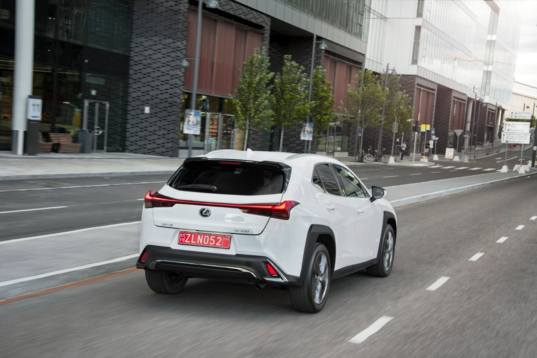 1602803-25-לקסוס UX השקה 2018 (15).jpg