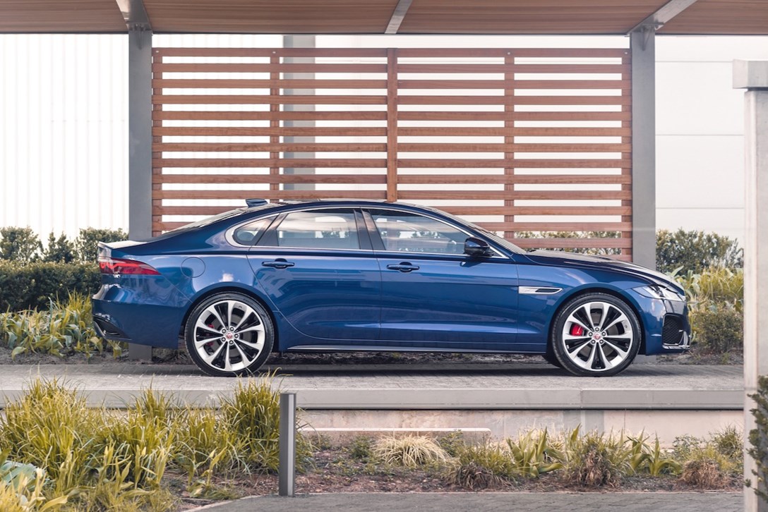 1635505-יגואר XF מתיחת פנים - 17.jpeg