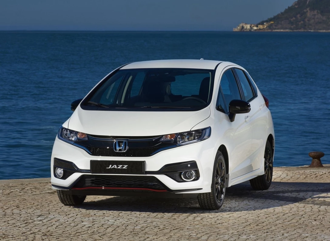 1642386-Honda-Jazz-2019-03.jpg