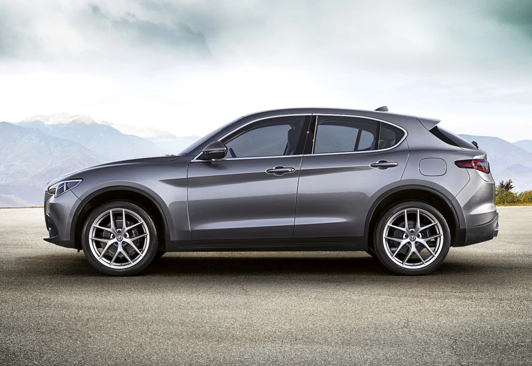 1655157-2018_alfa_romeo_stelvio_123_1600x1200.jpg