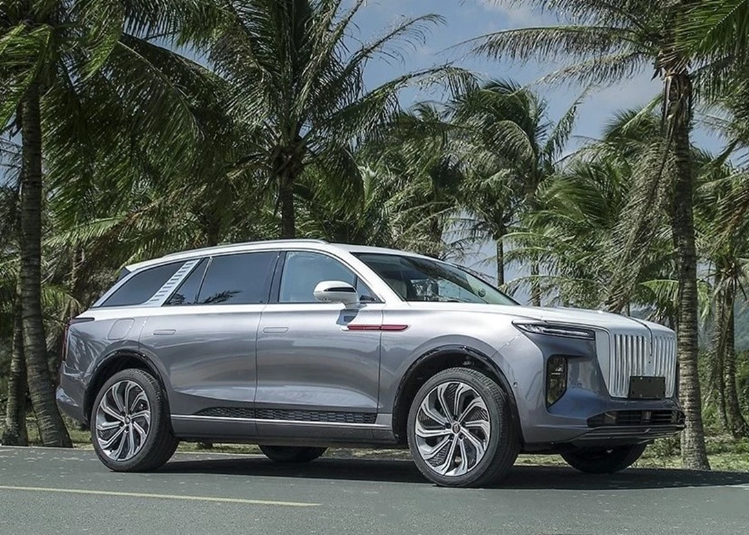 1675818-Hongqi-E-HS9-2023-01.jpg