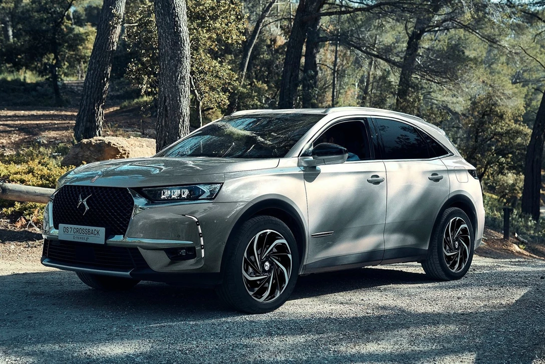 1603923-DS-7_Crossback_E-Tense_4x4-2019-1600-01.jpg