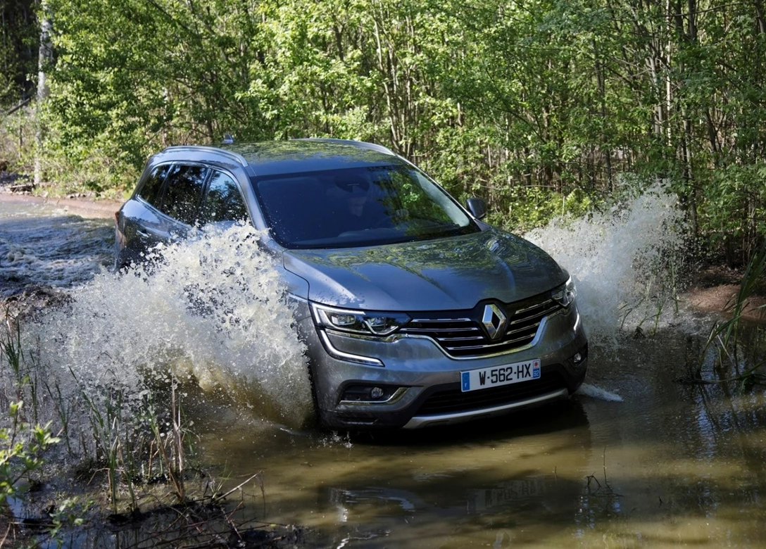 1657061-Renault-Koleos-2017-1600-1b.jpg