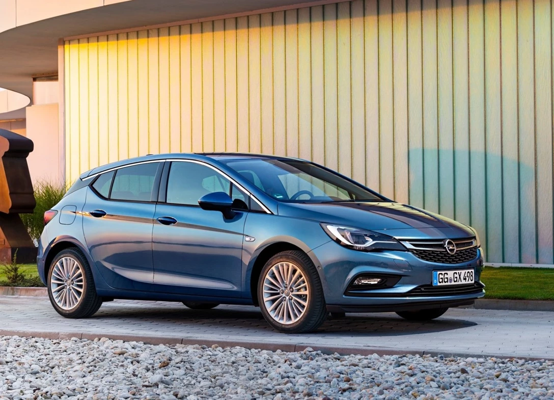 1648336-Opel-Astra-2019-01.jpg