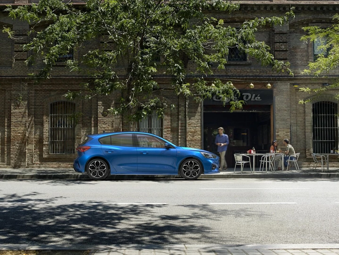 1632615-Ford Focus Hatchback ST (12).jpg